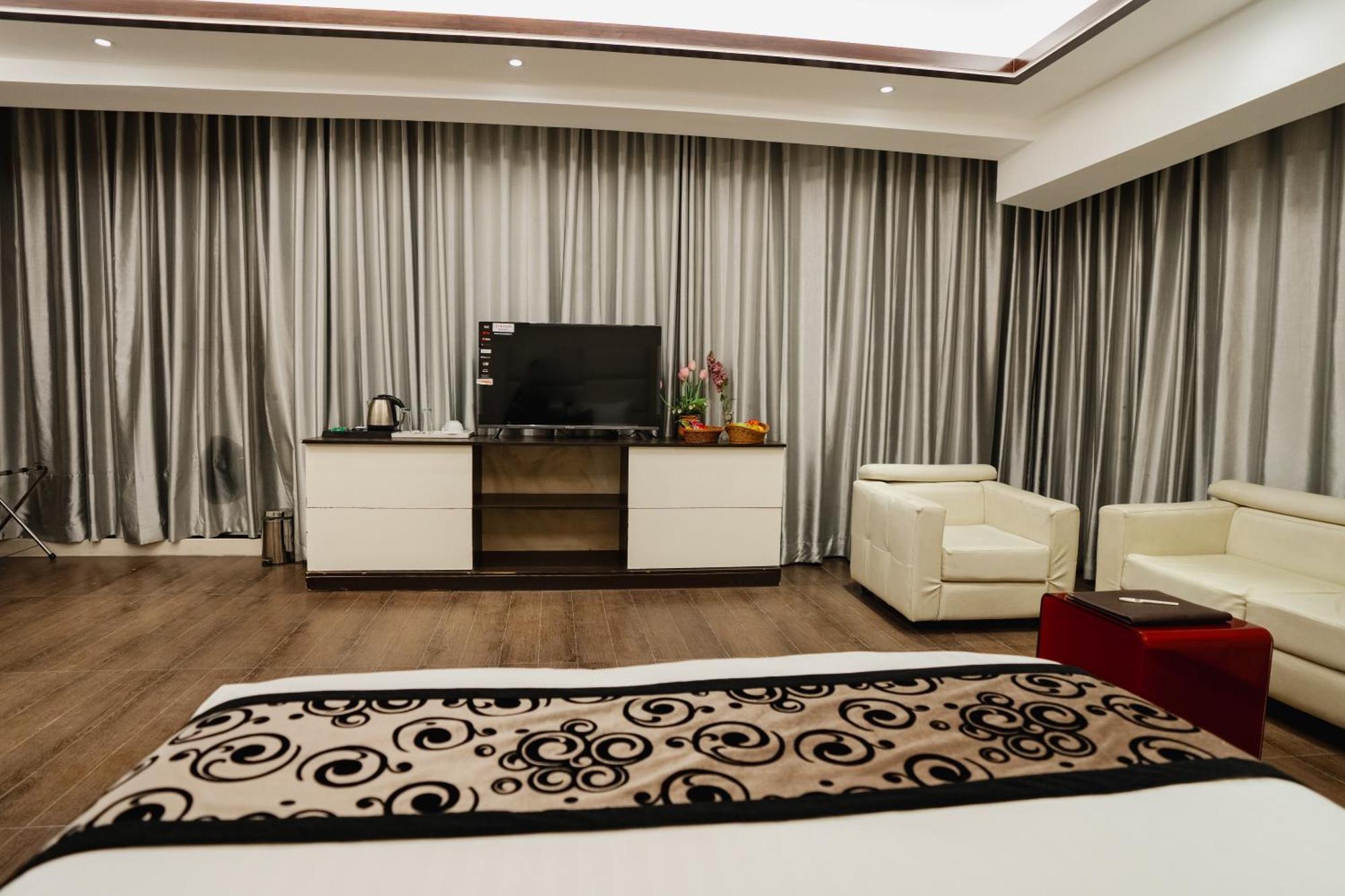 Royal Residence Dhaka Buitenkant foto